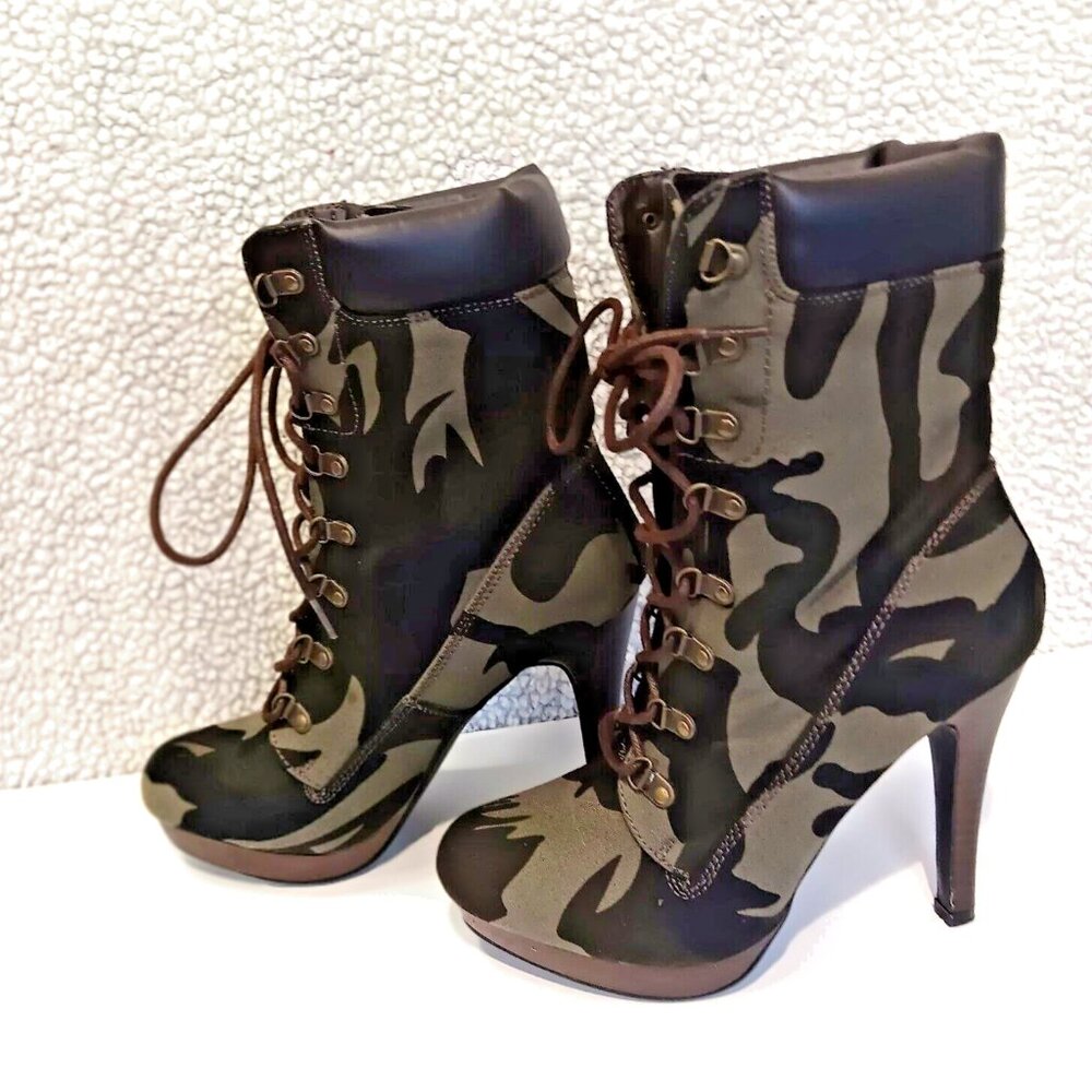 Daylene Camouflage Stilettos Sexy Heels Womens‎ Size 7 Lace Up Party Time Heels